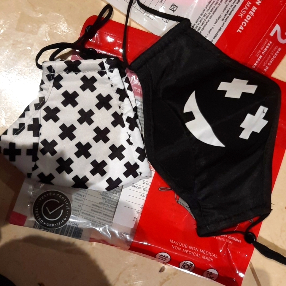 NWT AUTHENTIC SWISS MOBILITY 😷 FACE MASKS LOT OF 2 BOYS REUSABLE FLU SEASON
